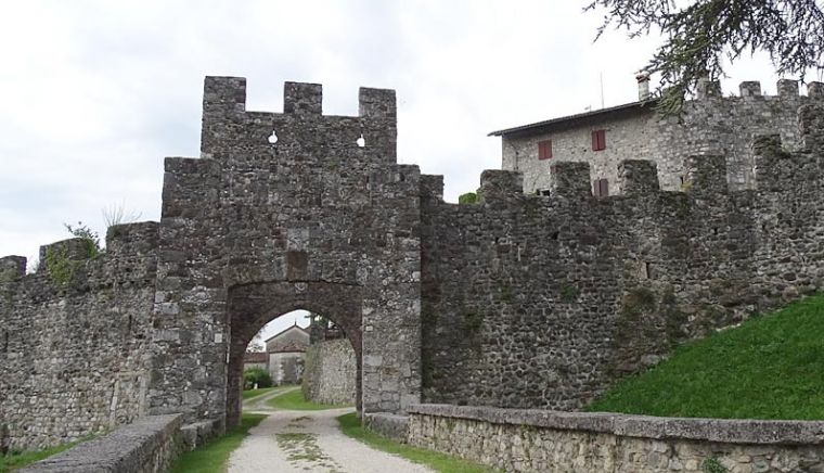 Castello di Arcano