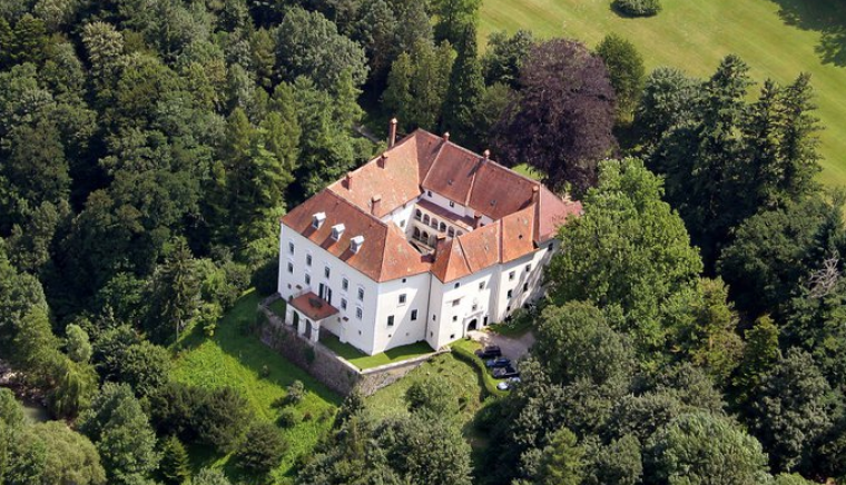  Schloss Ernegg 
