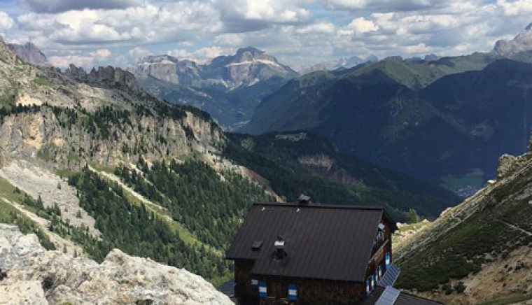 Rifugio Roda di Vaèl