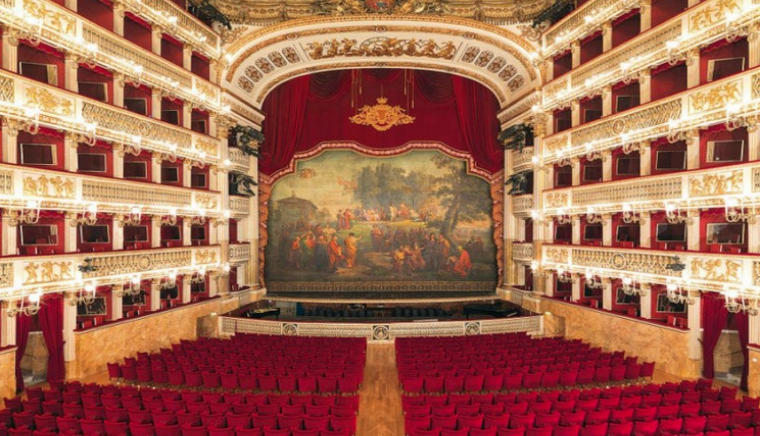  Teatro di San Carlo 