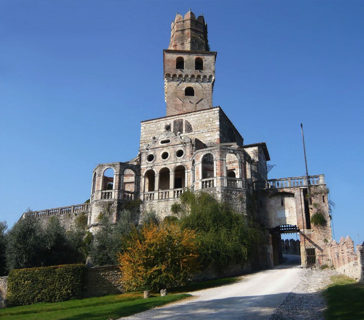 Castello Di San Salvatore