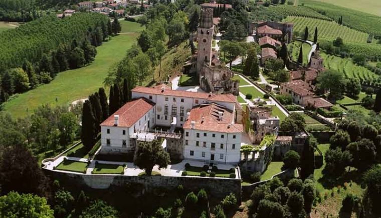  Castello di San Salvatore 