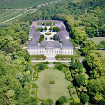  Schloss Halbturn 