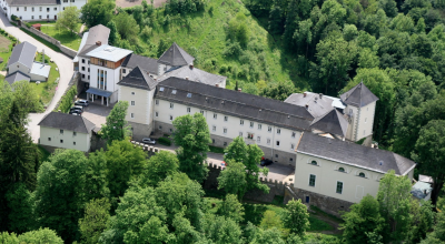  Schloss Wernberg 
