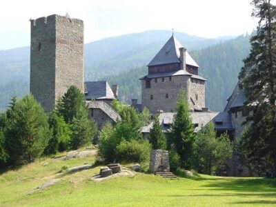 Burg Finstergrun