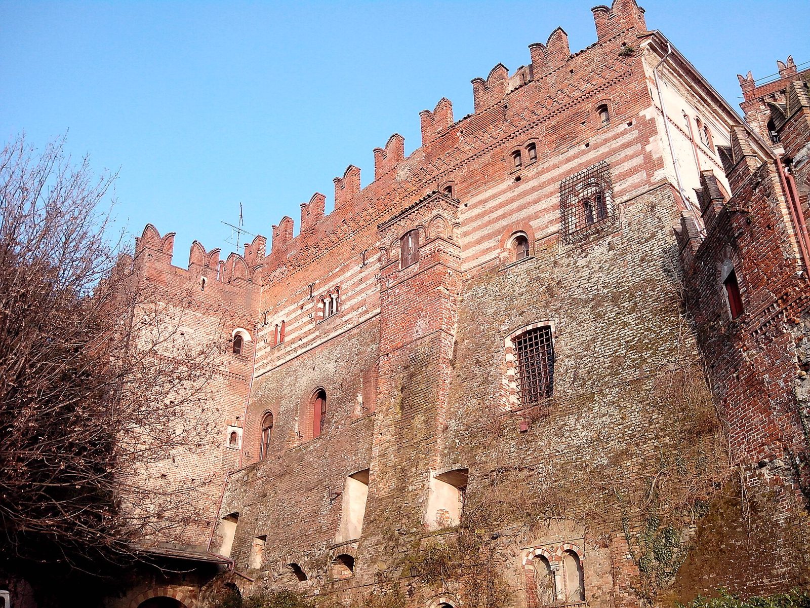 Castello di Camino