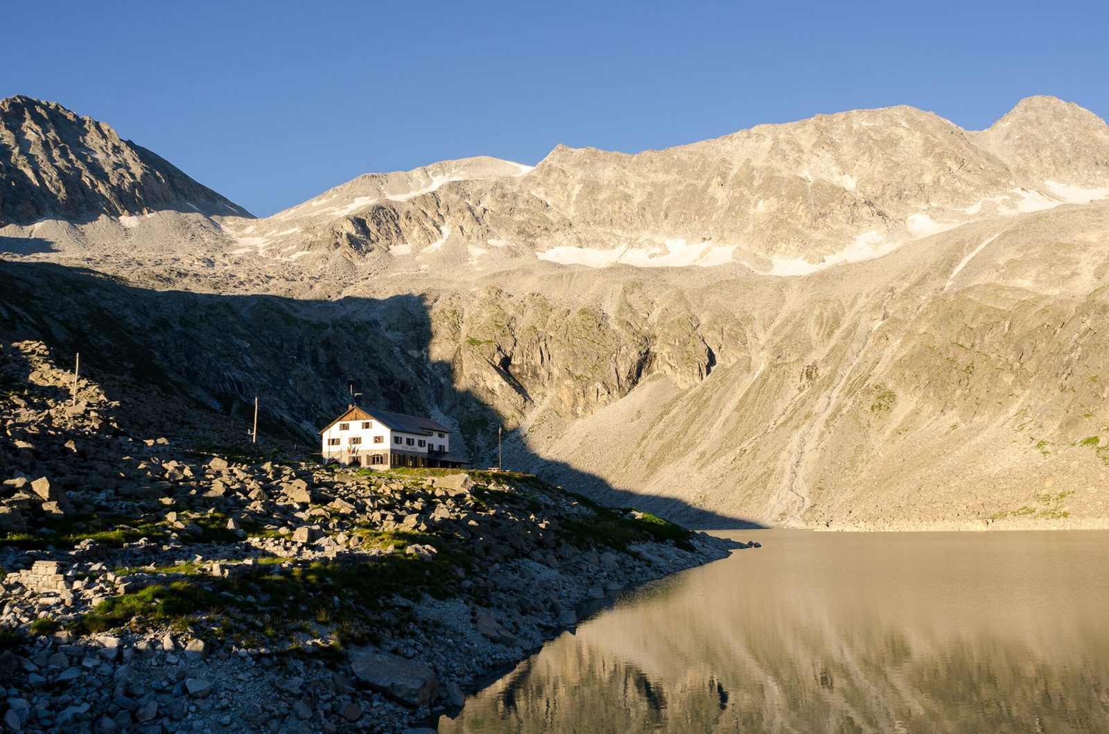 Rifugio Giuseppe Garibaldi